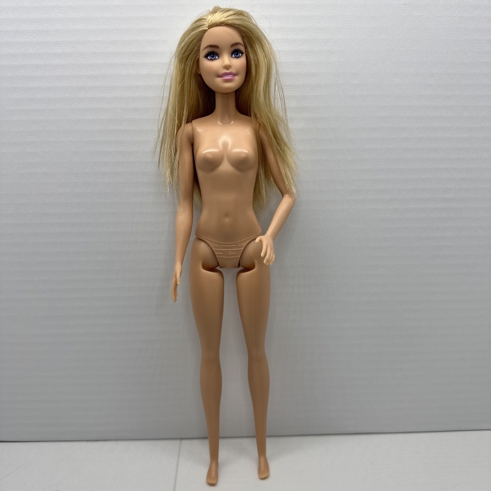 Barbie Doll (Millie) Career doll You / I can be anything - Ice Cream Shop - Nude